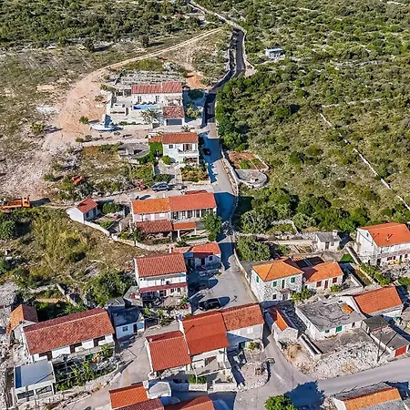 Rico Appartamento Ražanj